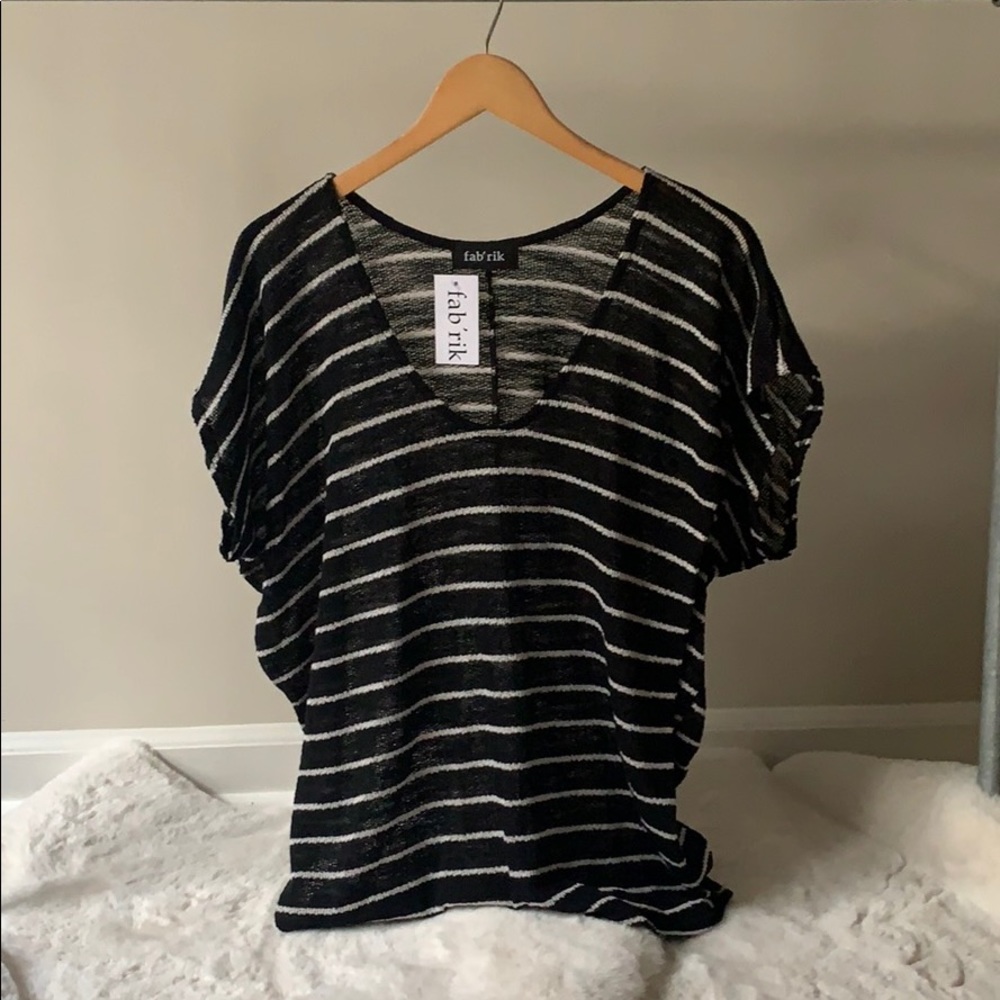 NWT BLACK & WHITE STRIPED TEE